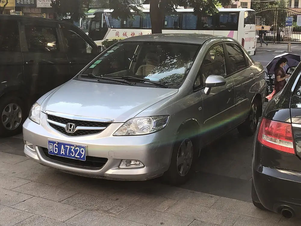 Honda City 2023 — view 3