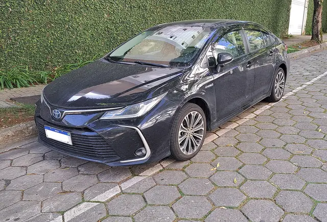 Toyota Corolla 2022 — view 2